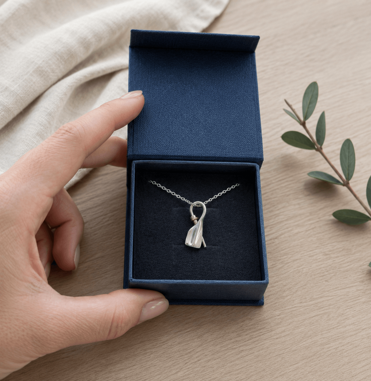 Rowing Bent Oar Pendant - Strokeside Designs rowing gifts - rowing jewellery